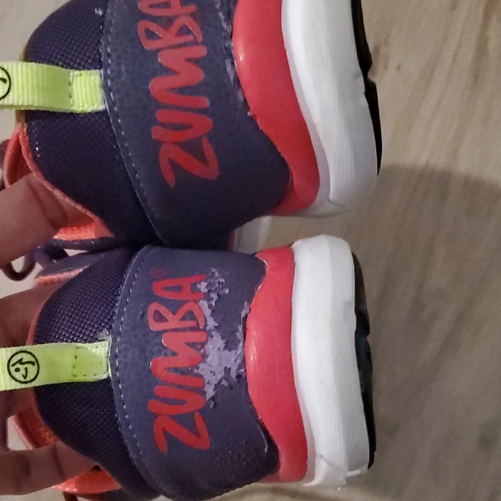 Item Sold-Zumba Fitness Kids Sneakers in Purple and Pink - Picture 3 of 5
